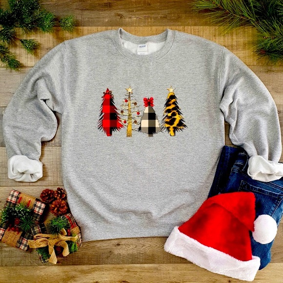 Sweaters - Vintage Holiday Sweatshirt